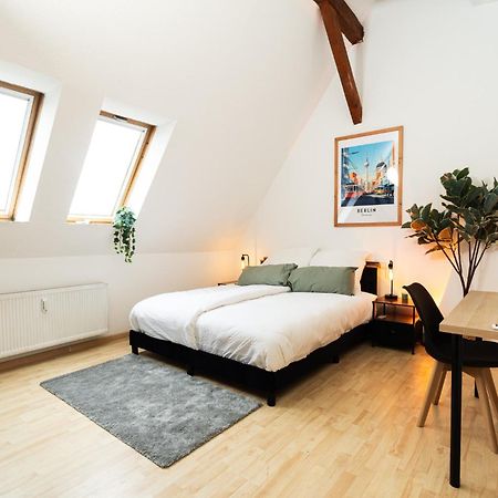 Staywell - Lichtdurchflutetes Apartment Mit Terasse Berlin Bagian luar foto