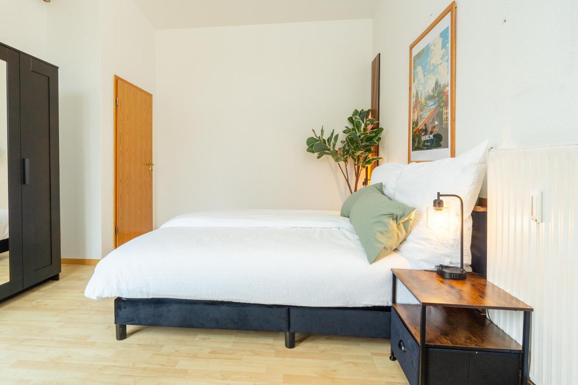 Staywell - Lichtdurchflutetes Apartment Mit Terasse Berlin Bagian luar foto